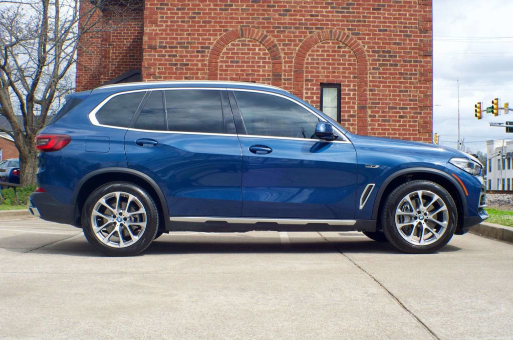 Used 2022 BMW X5 xDrive45e image 6