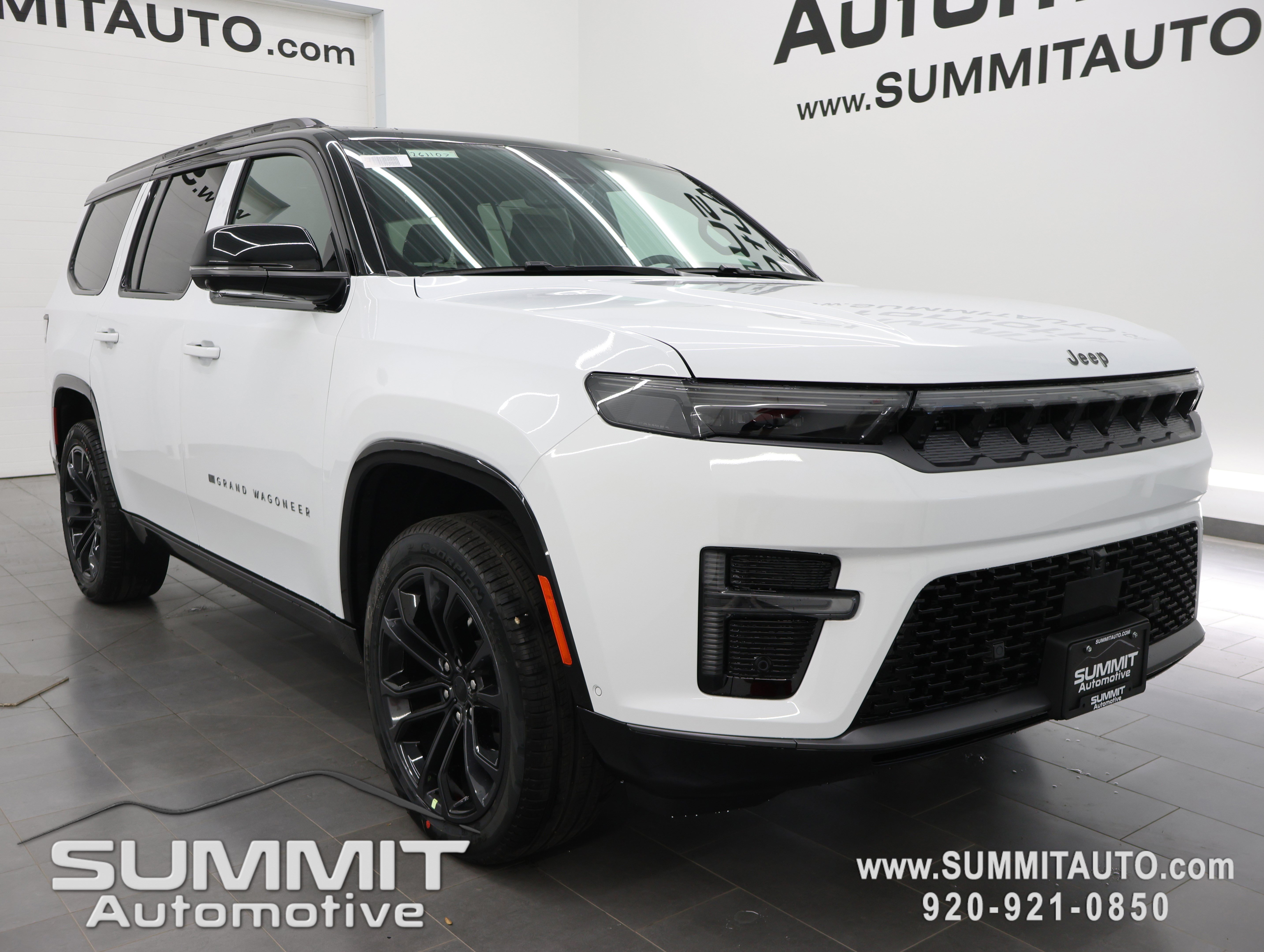 New 2026 Jeep Grand Wagoneer Summit AWD/4WD image 2