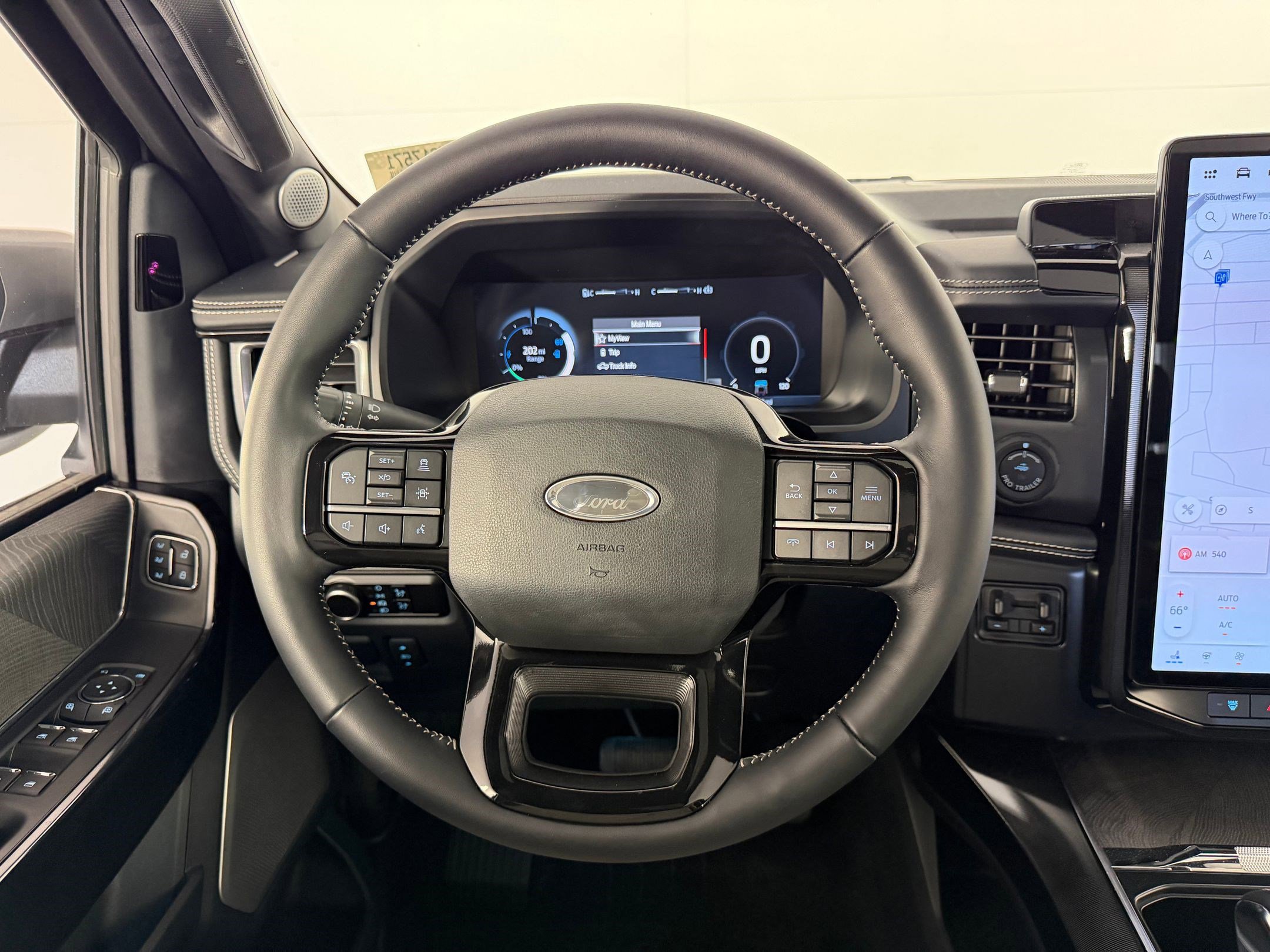 Used 2023 Ford F150 Lightning Platinum image 15