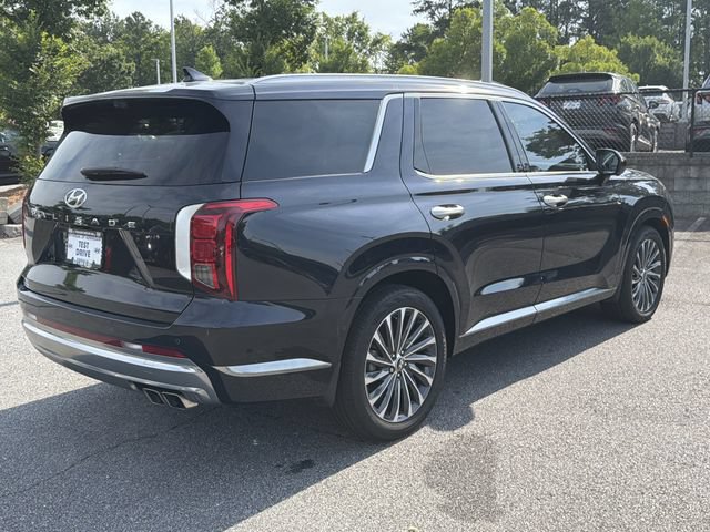 Used 2023 Hyundai Palisade Calligraphy w/ Winter Package FWD image 7