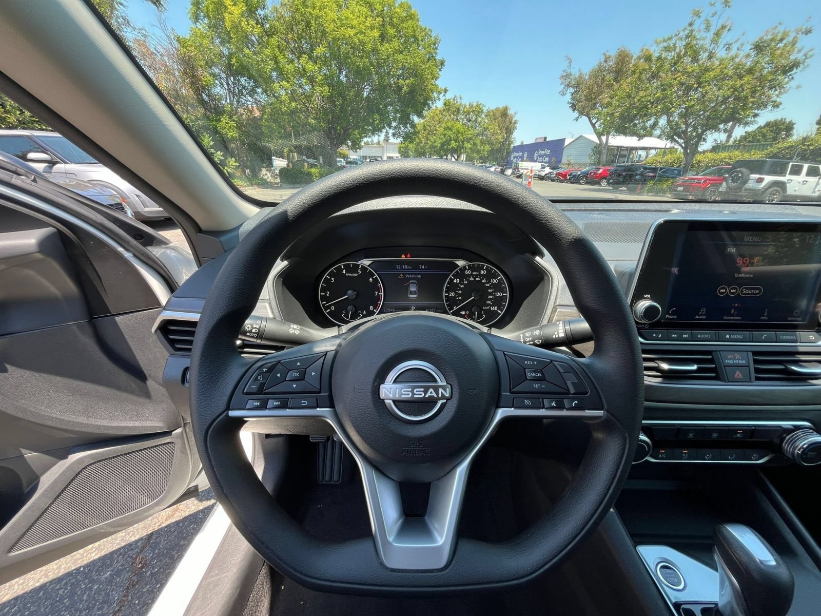 Used 2025 Nissan Altima 2.5 SV FWD image 34