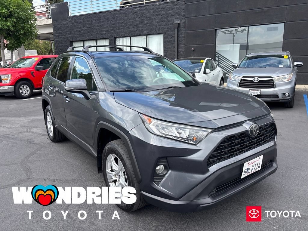 Used 2019 Toyota RAV4 XLE w/ Carpet Mat Package FWD image 1