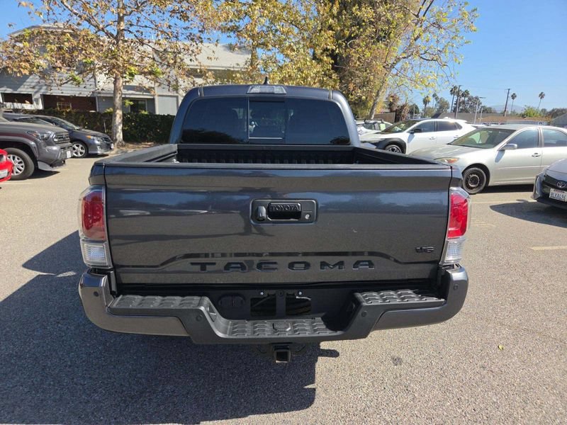 Used 2023 Toyota Tacoma TRD Sport w/ TRD Premium Sport Package AWD/4WD image 5