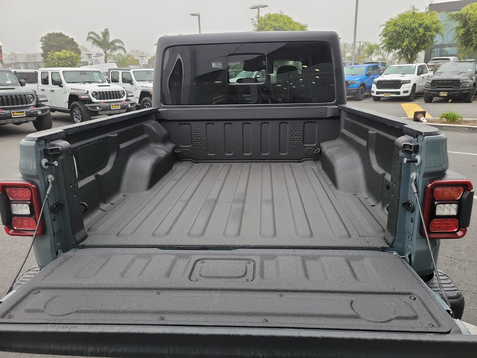 New 2026 Jeep Gladiator Rubicon AWD/4WD image 18