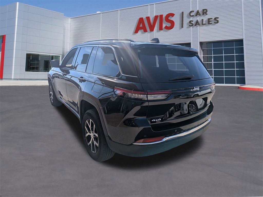 Used 2024 Jeep Grand Cherokee Limited image 9