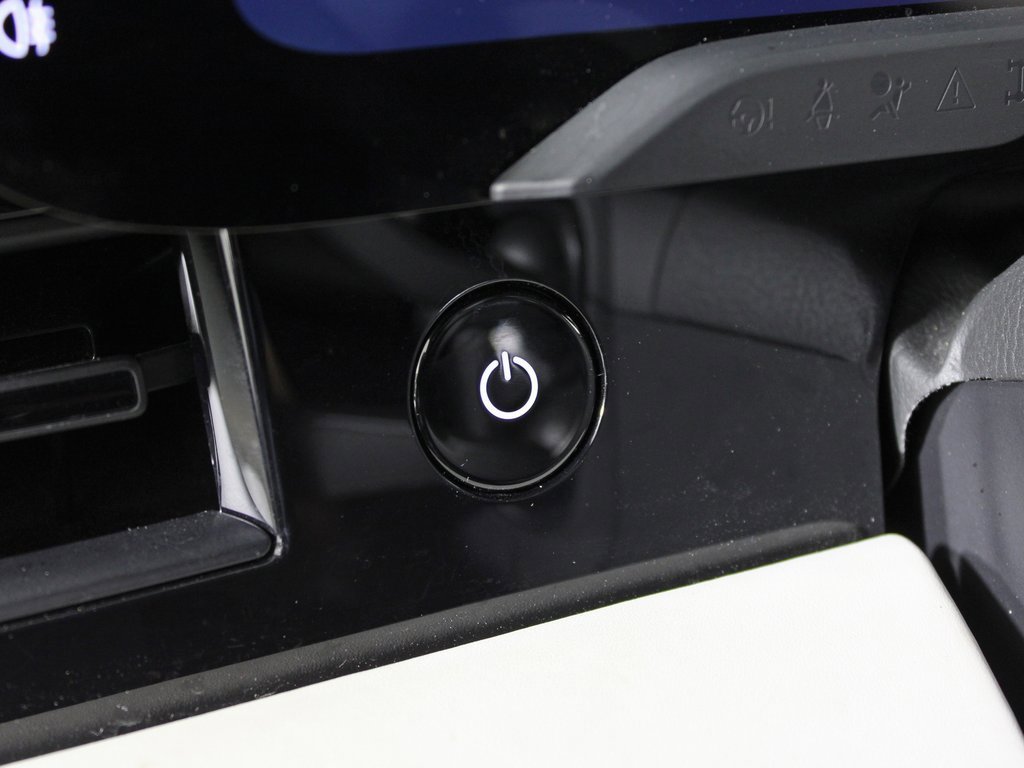 Used 2021 Porsche Taycan 4S image 21