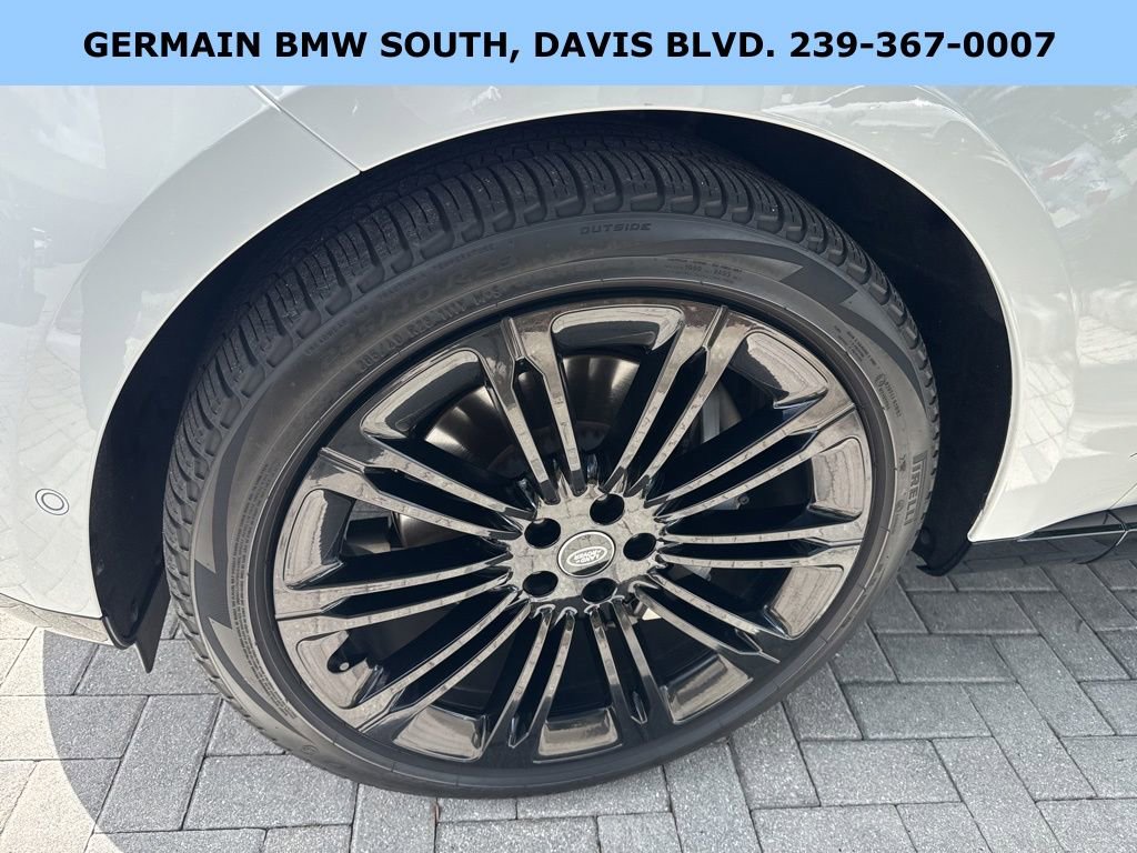 Used 2022 Land Rover Range Rover SE image 19