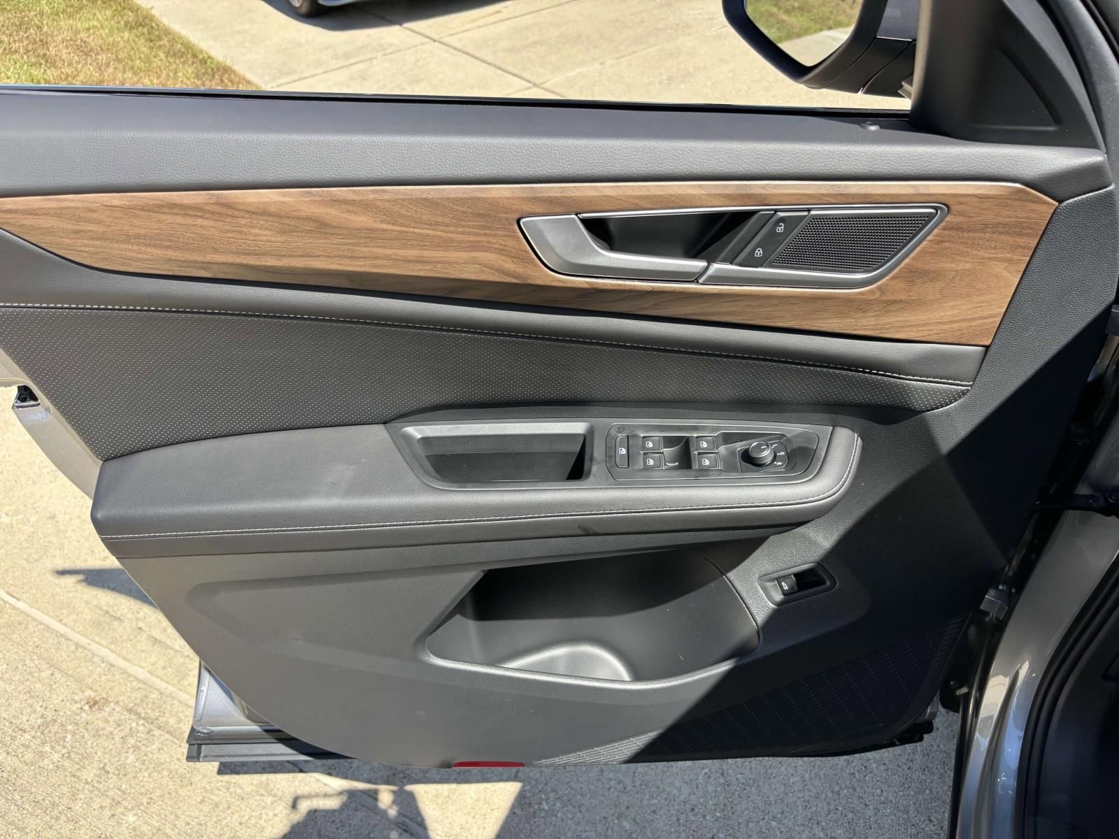 New 2026 Volkswagen Atlas SE image 11