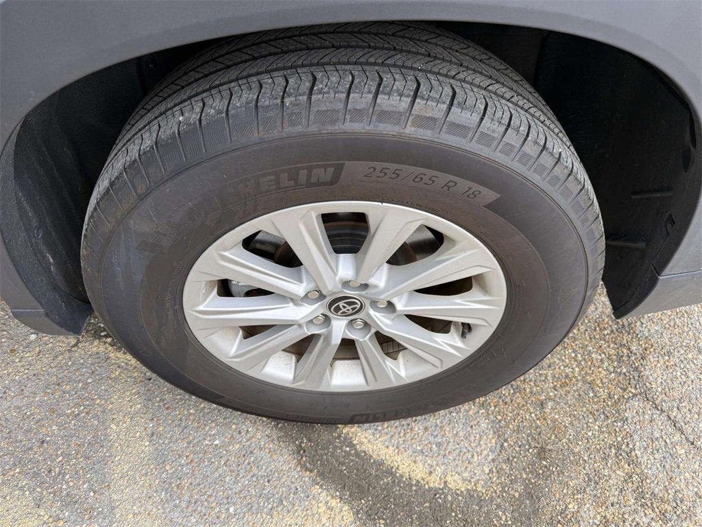 Used 2024 Toyota Grand Highlander XLE image 14