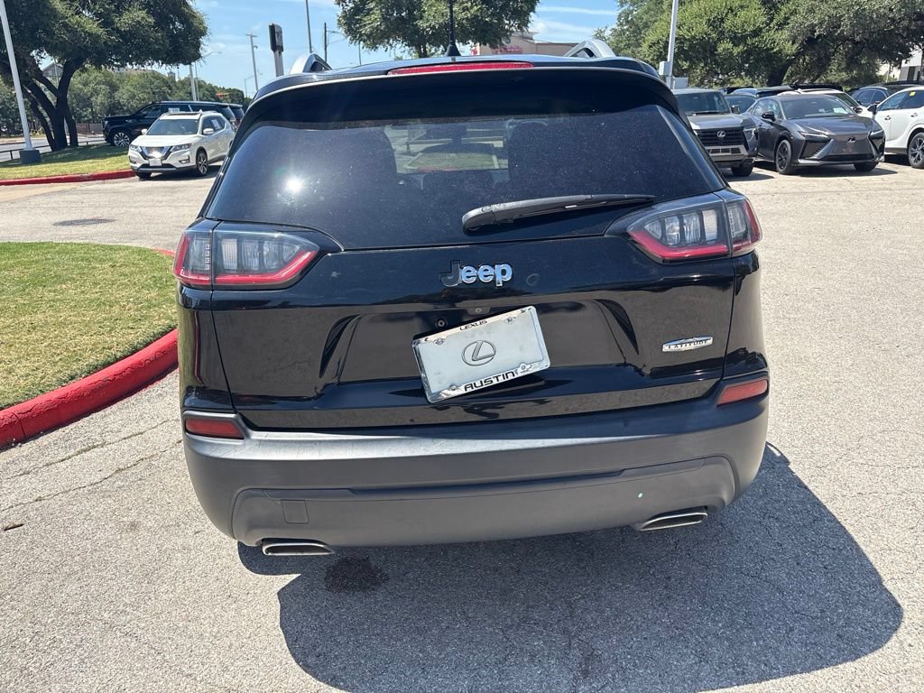 Used 2019 Jeep Cherokee Latitude w/ Popular Appearance Group FWD image 4