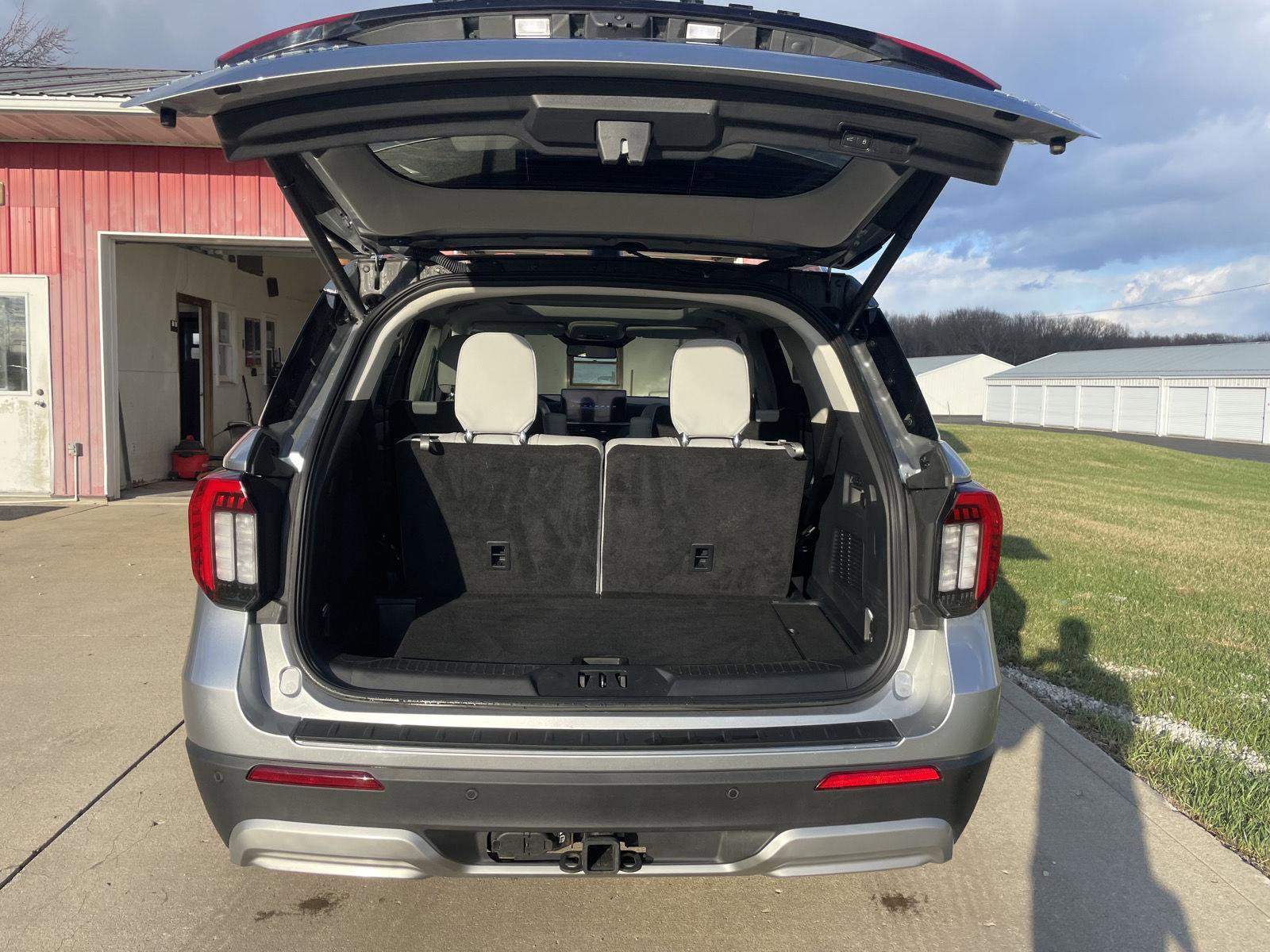 Used 2025 Ford Explorer Platinum w/ LUX Leather Package image 31