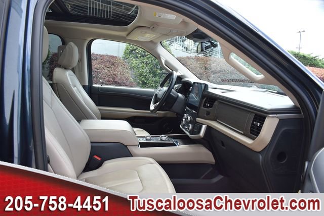 Used 2024 Ford Expedition Limited image 30