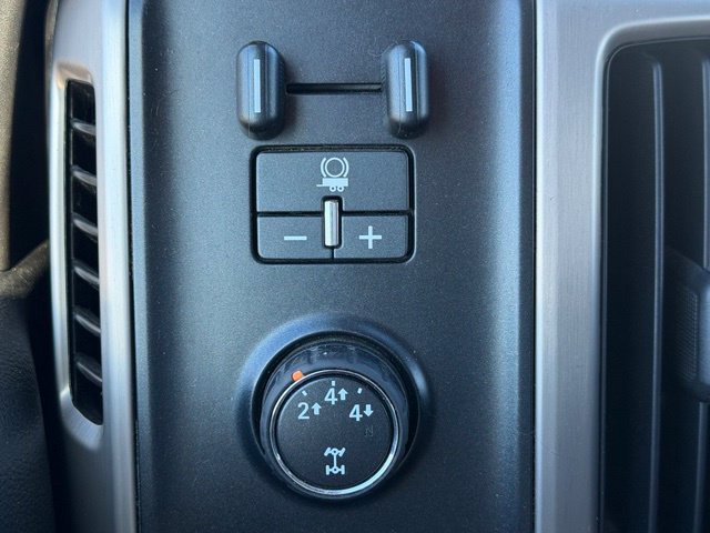 Used 2016 GMC Sierra 3500 Denali w/ Duramax Plus Package AWD/4WD image 9