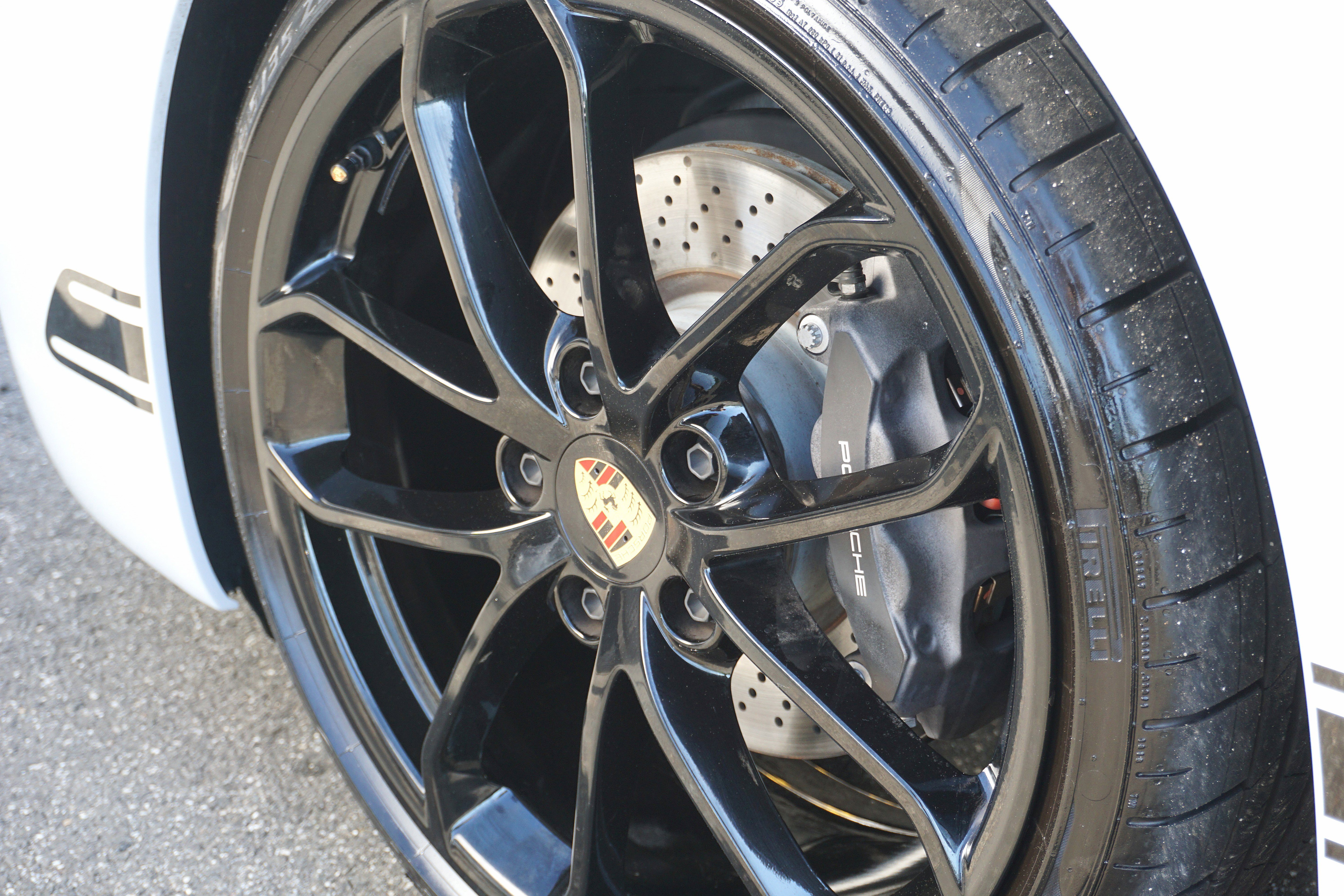 Certified 2024 Porsche 718 Cayman RWD image 9