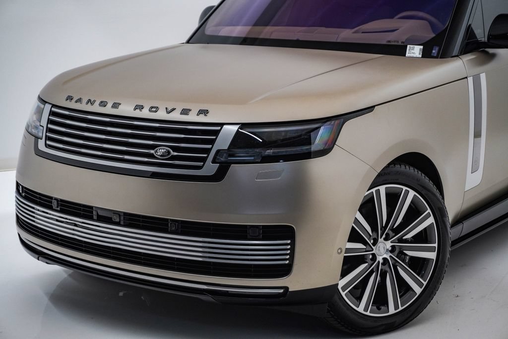 Used 2023 Land Rover Range Rover SV AWD/4WD image 4