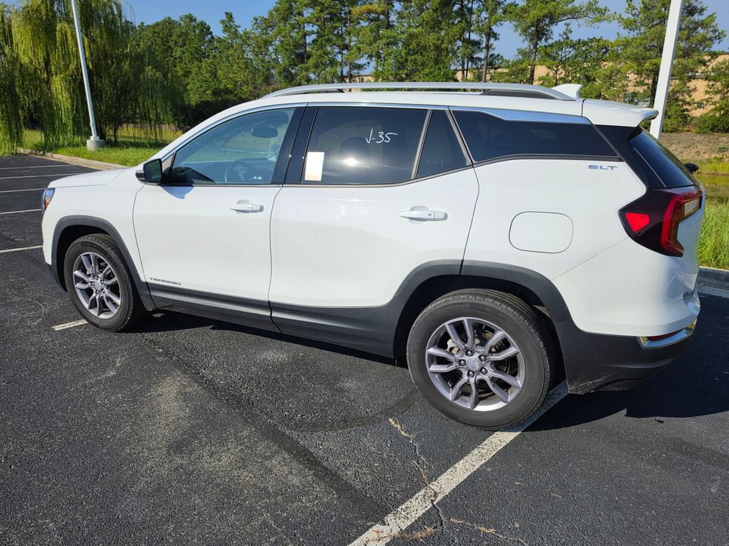 Used 2023 GMC Terrain SLT w/ LPO, Floor Liner Package AWD/4WD image 16