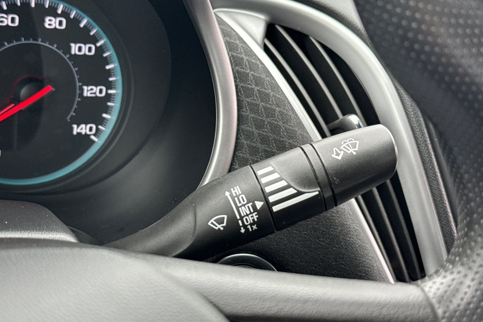 Used 2024 Chevrolet Malibu LT image 37