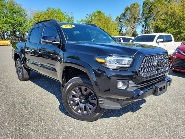 Used 2022 Toyota Tacoma Limited w/ Nightshade Package AWD/4WD image 8
