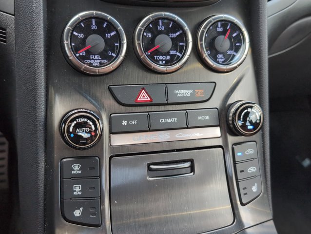 Used 2015 Hyundai Genesis 3.8 image 10