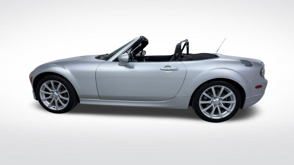 Used 2006 MAZDA MX-5 Miata Grand Touring w/ Premium Pkg RWD image 5