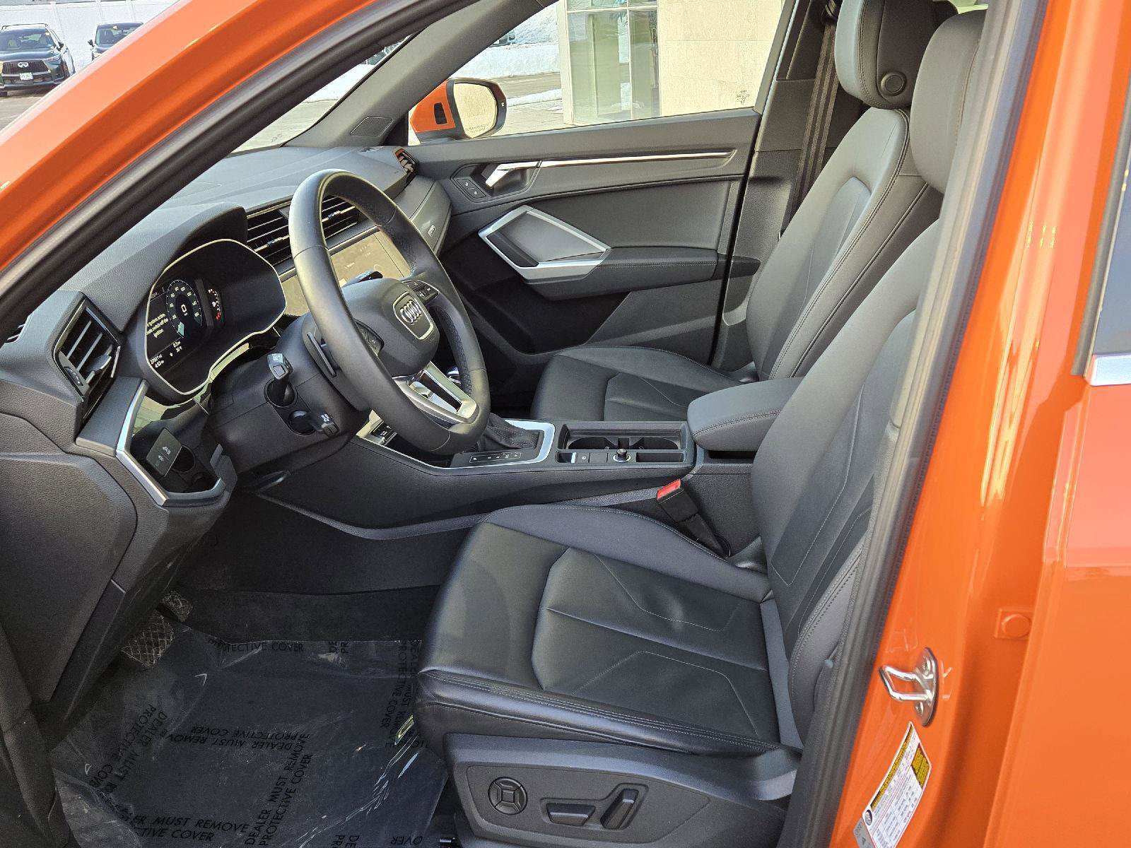 Used 2025 Audi Q3 2.0T Premium image 4