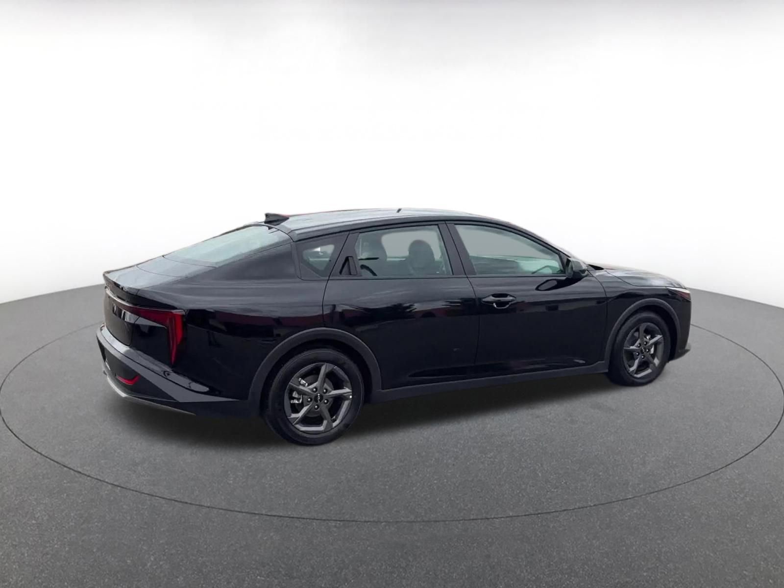 Used 2025 Kia K4 FWD image 14