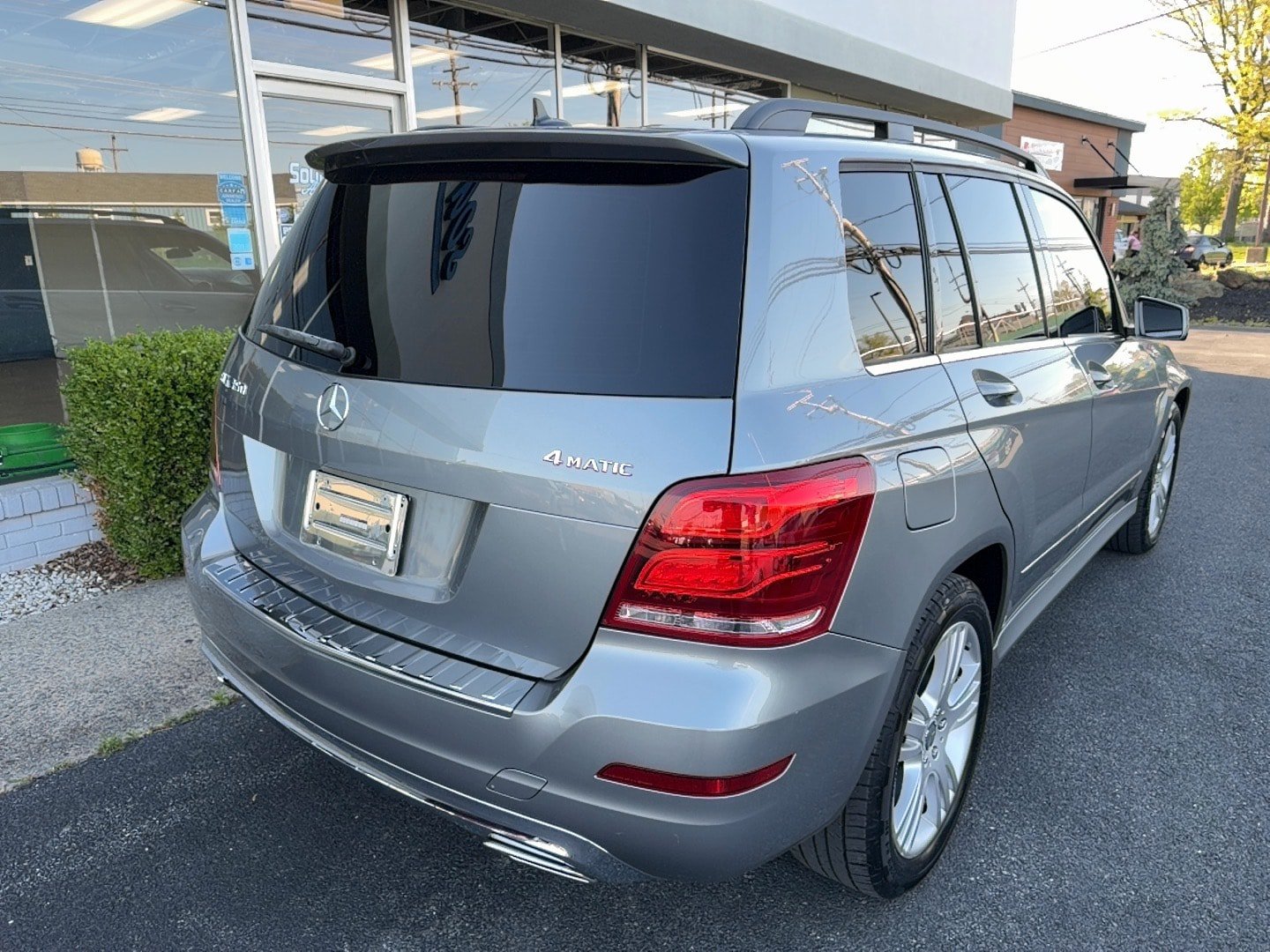 Used 2015 Mercedes-Benz GLK 350 4MATIC image 3