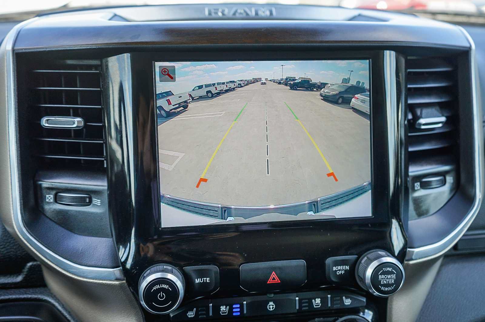 Used 2022 RAM 1500 Laramie AWD/4WD image 23