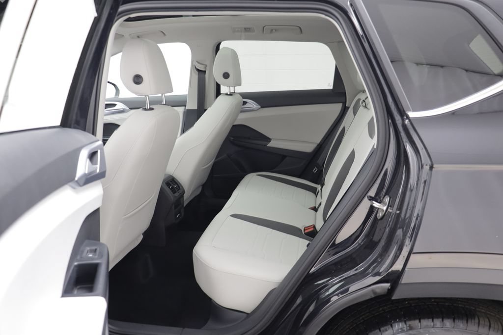 New 2026 Volkswagen Taos SE AWD/4WD image 14