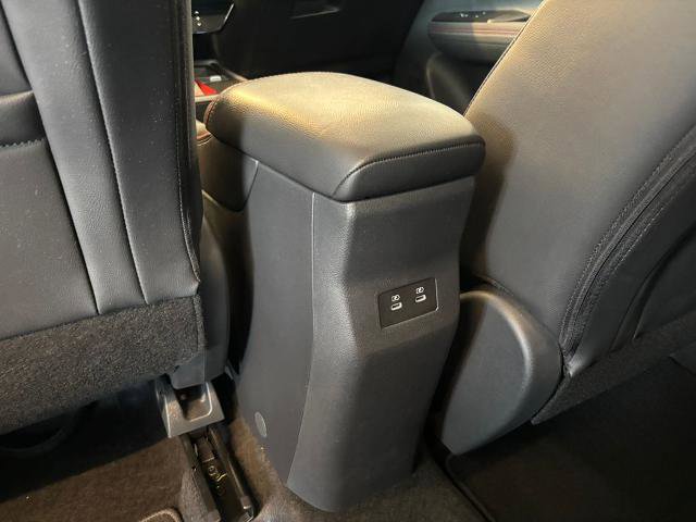 Certified 2025 Nissan Kicks SR FWD image 21