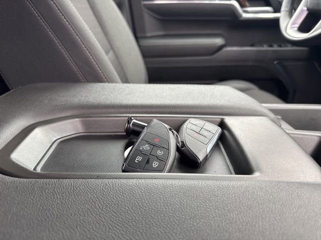 Used 2025 GMC Sierra 1500 Elevation image 20