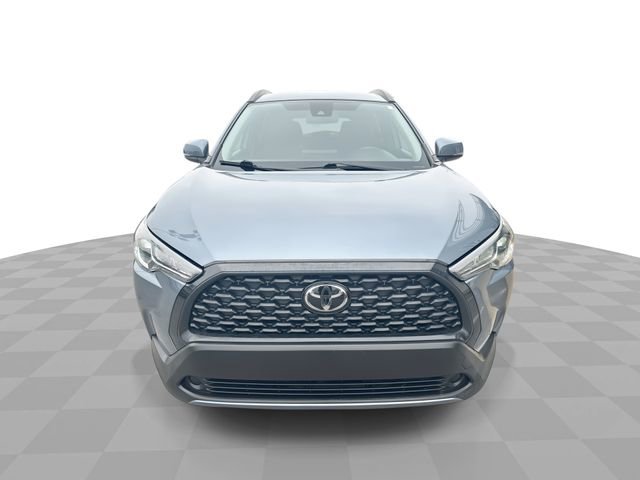 Used 2022 Toyota Corolla Cross LE image 3