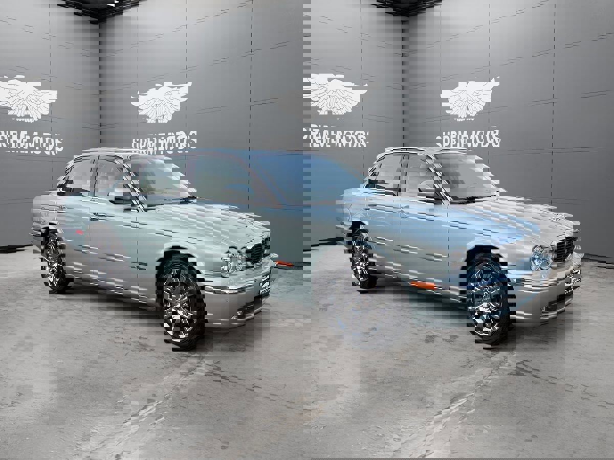 Used 2004 Jaguar XJ8 image 6