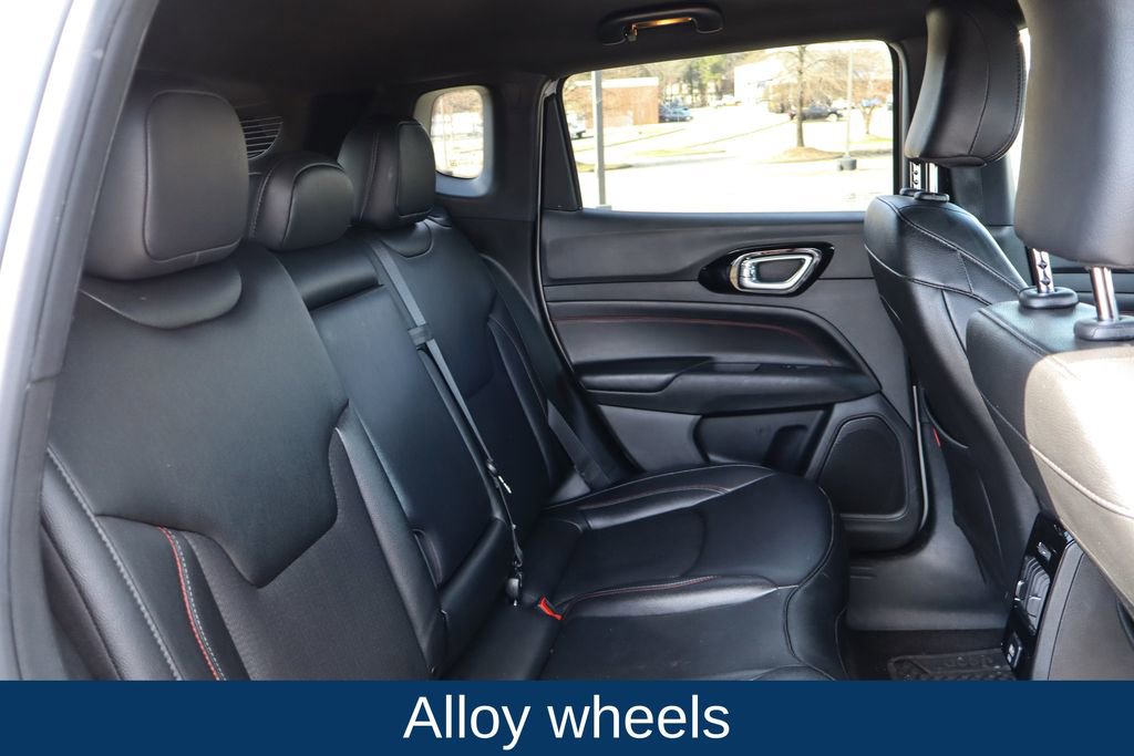 Used 2024 Jeep Compass Trailhawk image 17