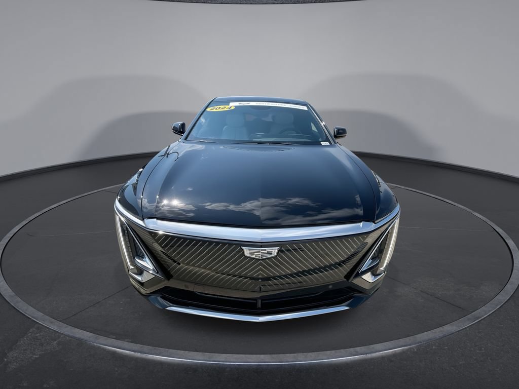 Certified 2024 Cadillac Lyriq Luxury RWD image 3