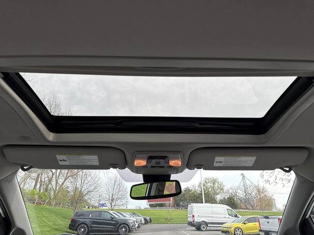 Used 2020 Toyota Sienna XLE w/ XLE Navigation Package image 22