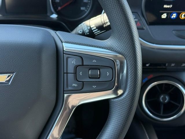 Used 2025 Chevrolet Blazer LT image 21