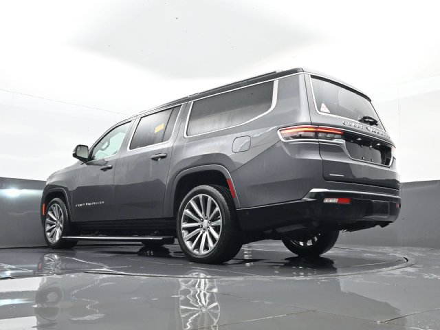 Used 2023 Jeep Grand Wagoneer L Series II AWD/4WD image 32