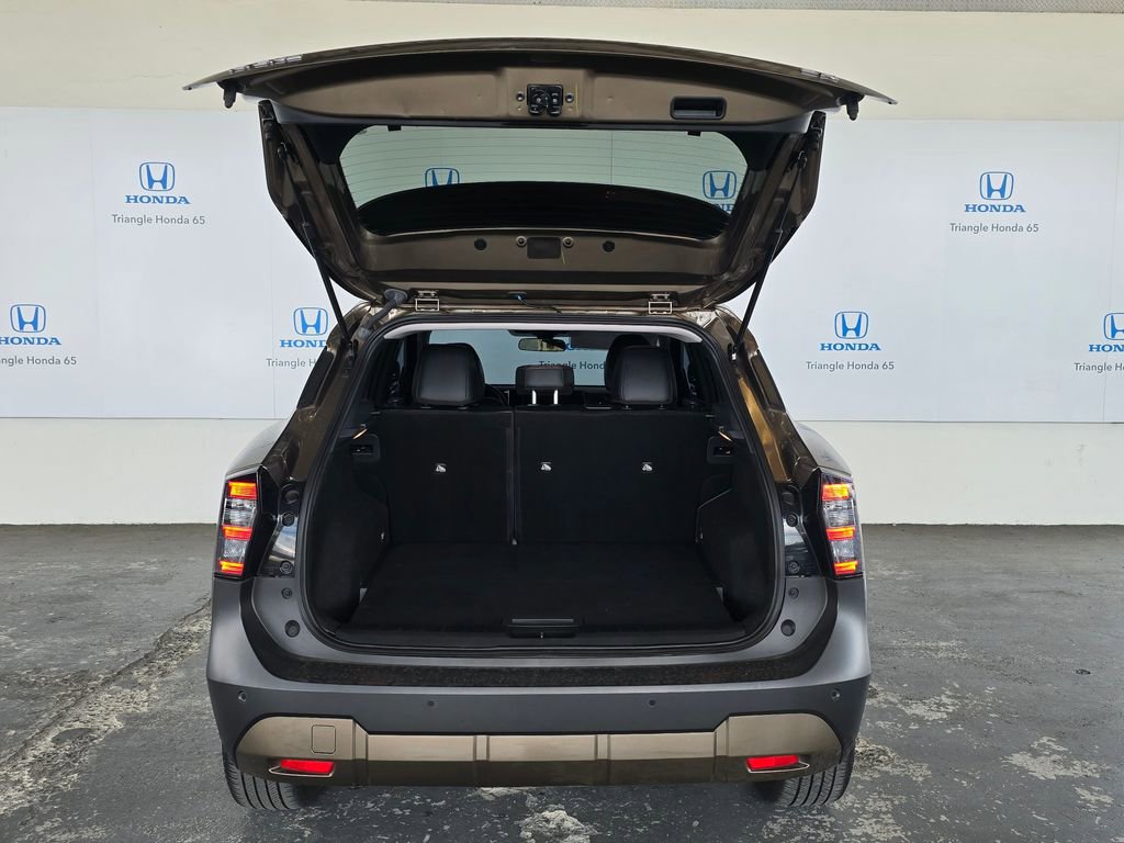 Used 2025 Nissan Kicks SR FWD image 55