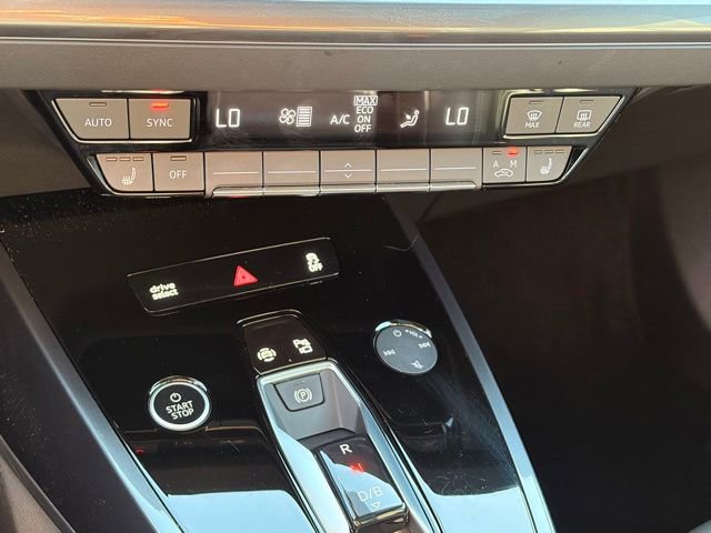 Used 2024 Audi Q4 e-tron Premium Plus w/ Premium Plus AWD/4WD image 24
