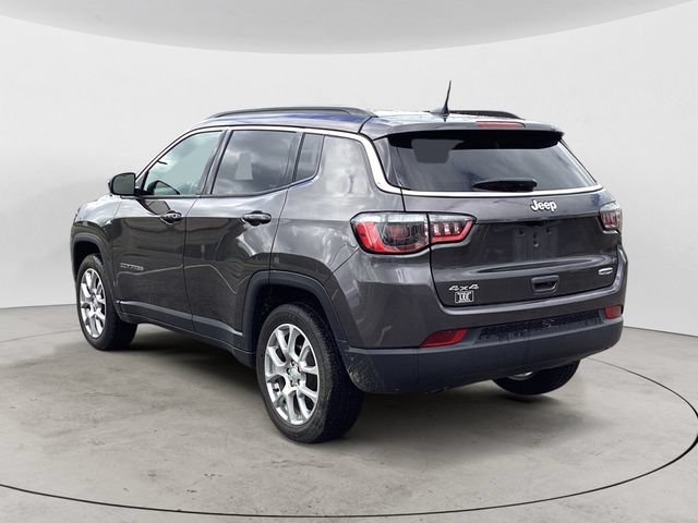 Certified 2024 Jeep Compass Latitude AWD/4WD image 3