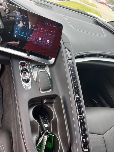 Used 2024 Chevrolet Corvette Stingray Preferred Cpe w/ 2LT image 21