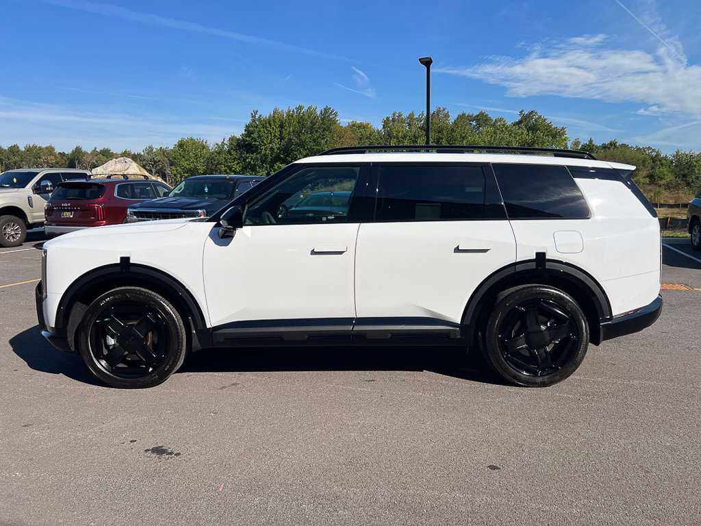 Used 2027 Kia Telluride SX Prestige X-Line w/ Towing Package AWD/4WD image 3
