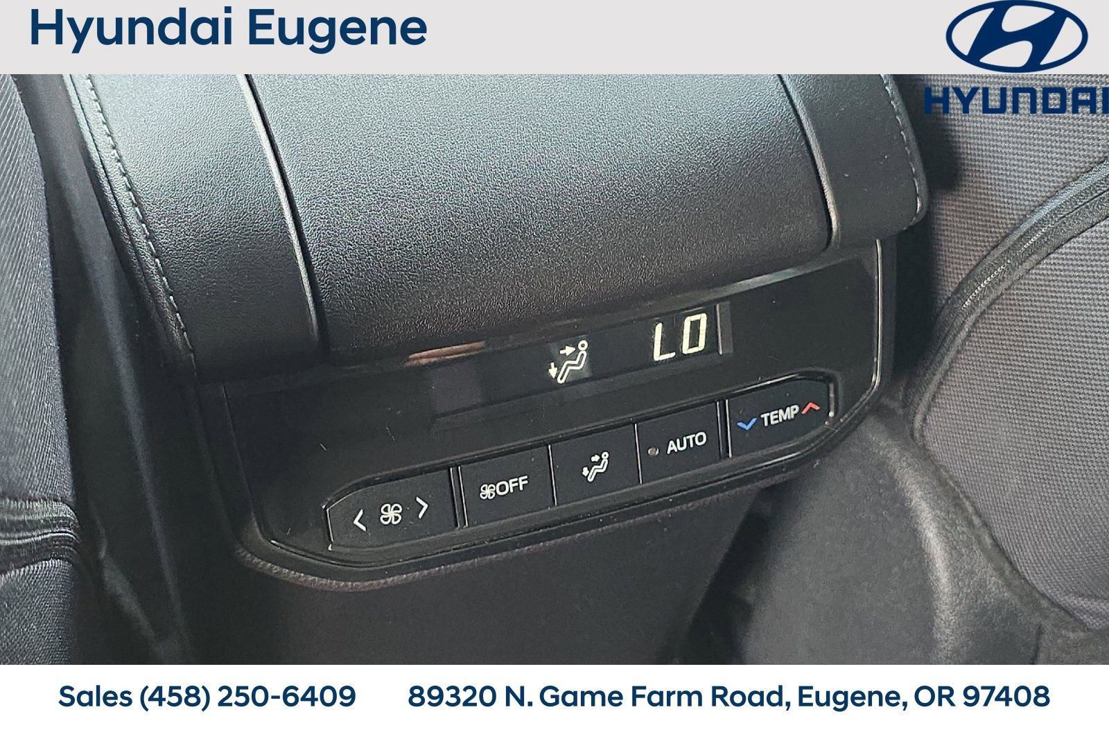 Used 2024 Toyota Highlander LE image 17