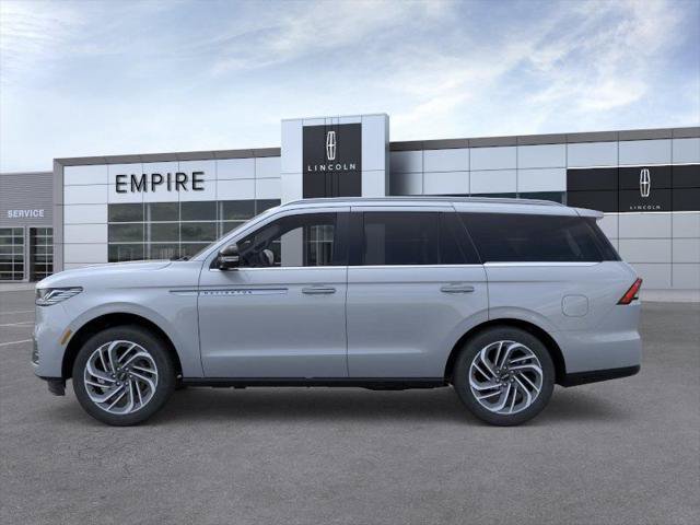 New 2026 Lincoln Navigator Reserve AWD/4WD image 3