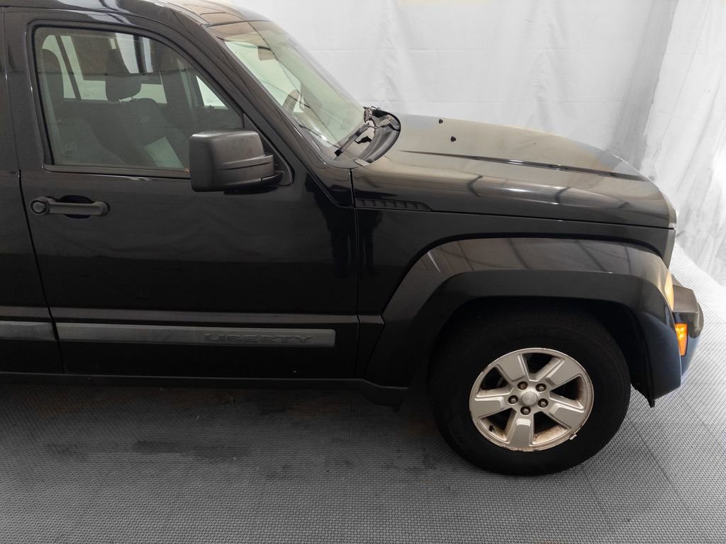 Used 2009 Jeep Liberty Sport w/ Popular Equipment Group image 7