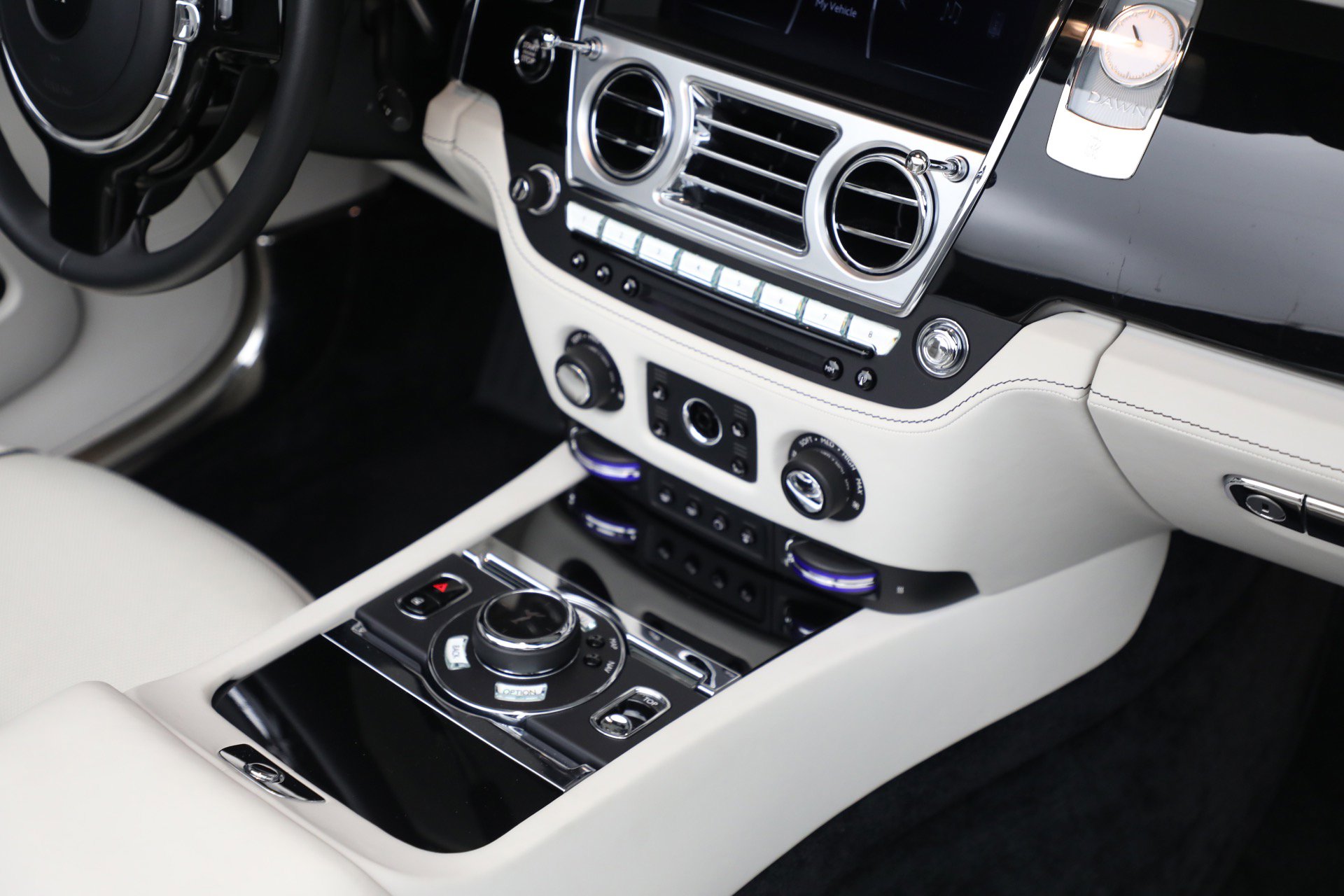 Certified 2018 Rolls-Royce Dawn image 35