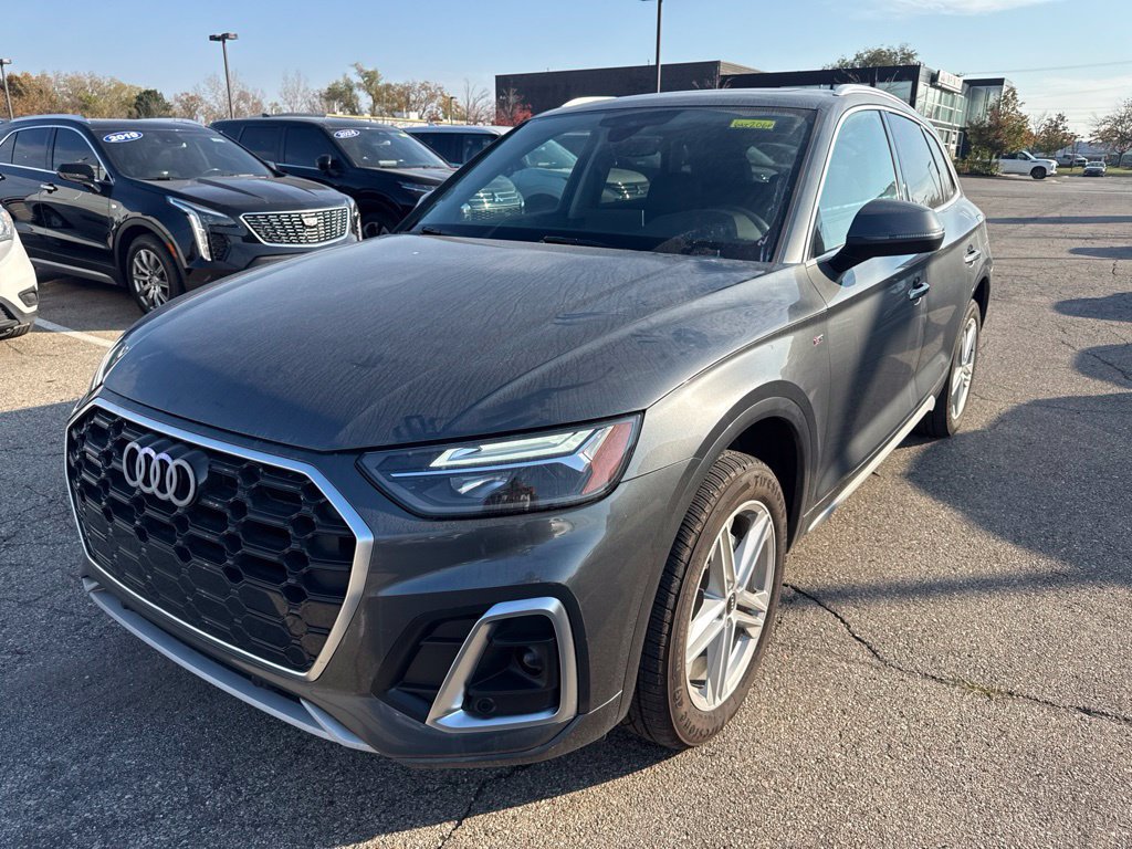 Used 2024 Audi Q5 e Premium w/ Convenience Package AWD/4WD image 1