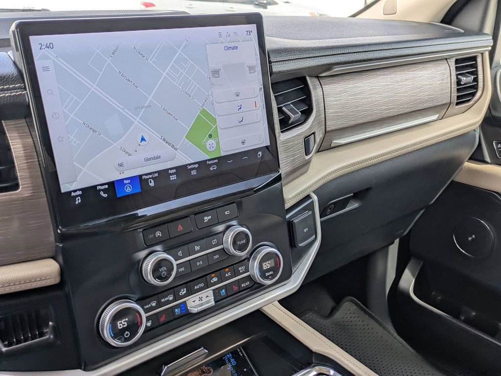 Used 2024 Ford Expedition Limited AWD/4WD image 15