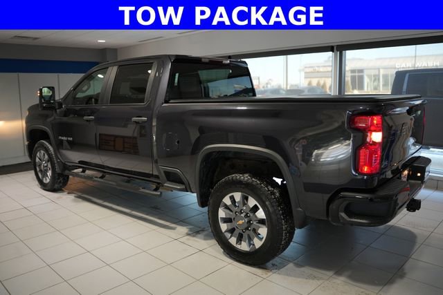 Used 2024 Chevrolet Silverado 2500 Custom w/ Custom Value Package image 4